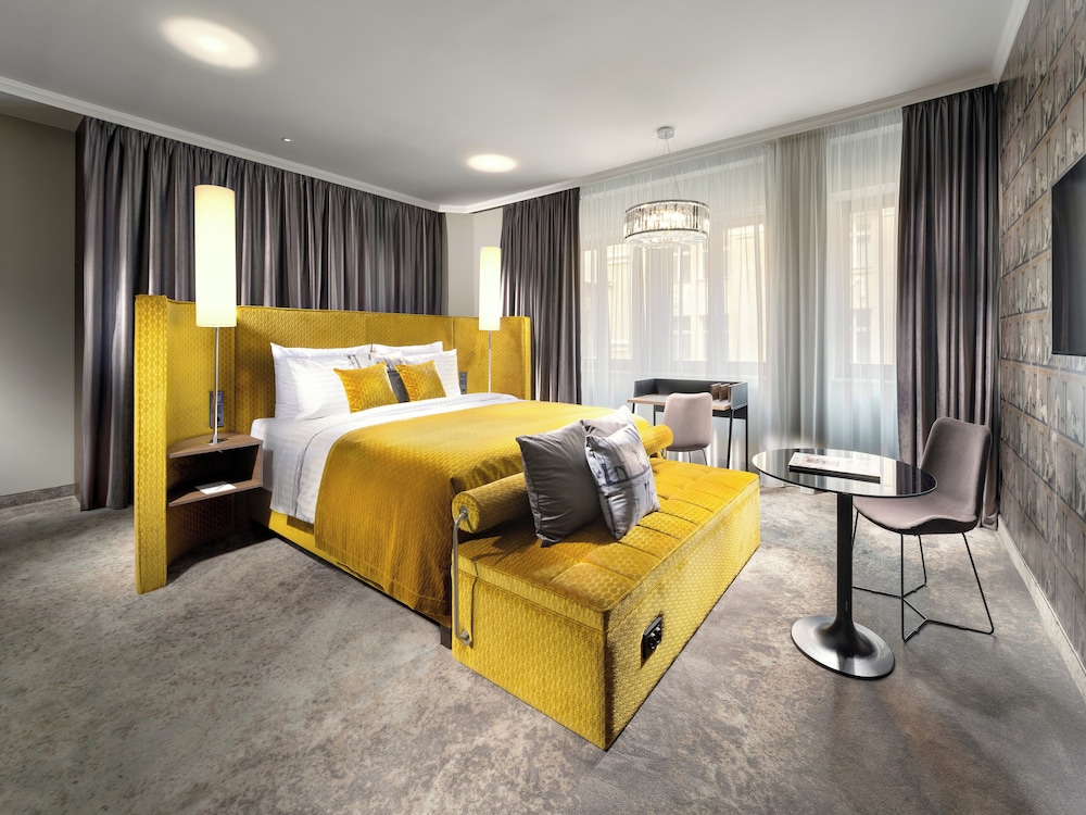 Mamaison Hotel Chain Bridge Budapest 19/50
