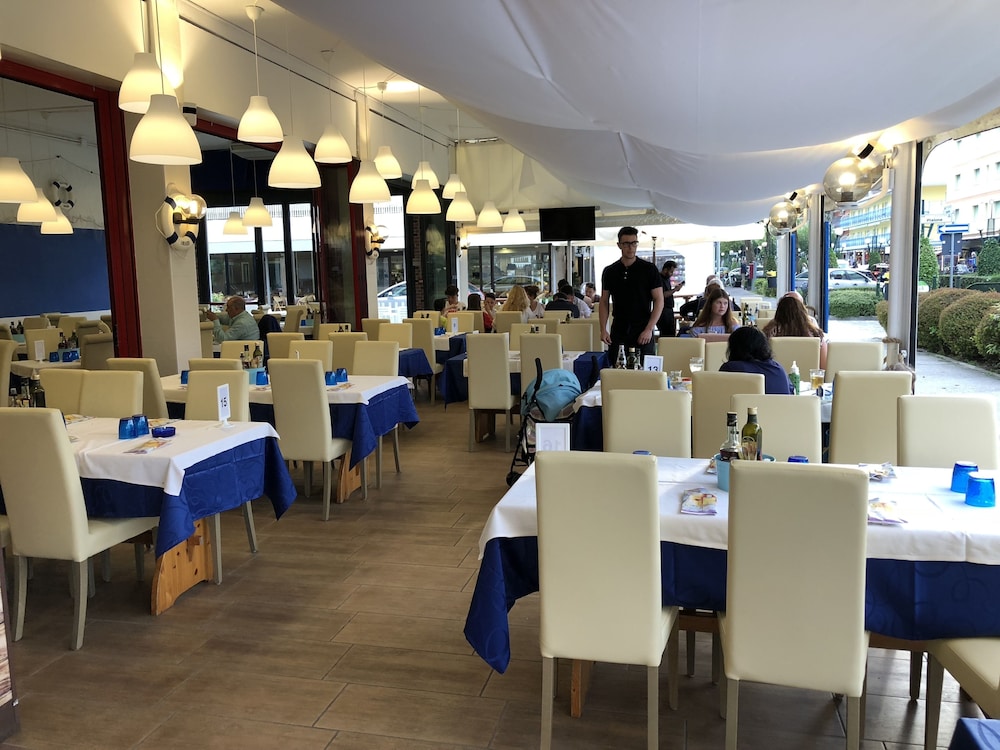 Hotel Adriatico 24/45