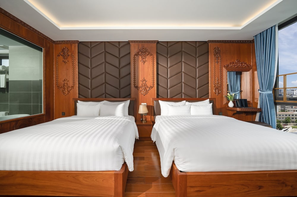 Monalisa Luxury Hotel 10/42