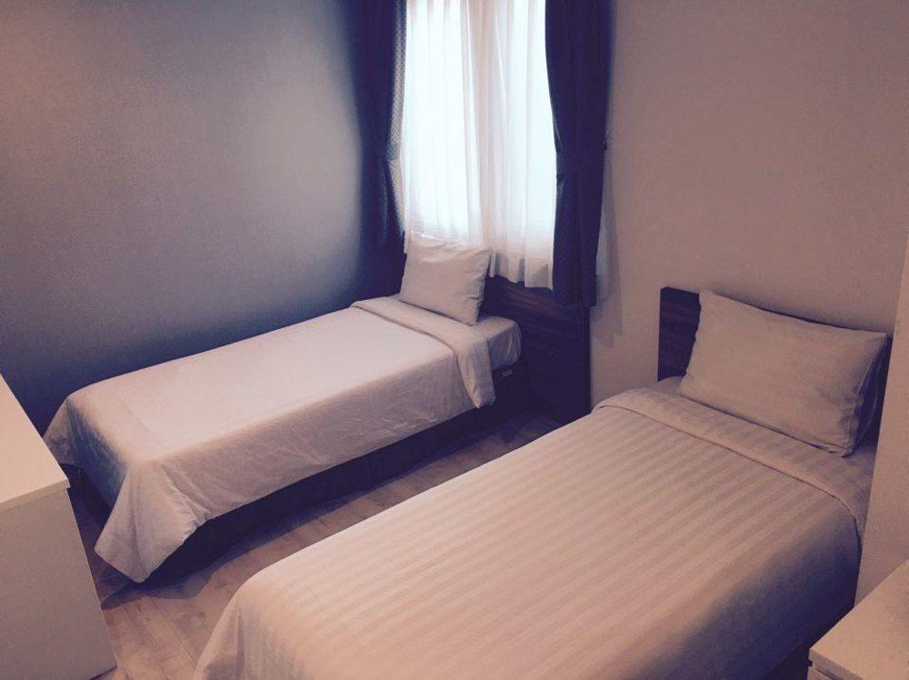 STANDARD, TWIN BEDS