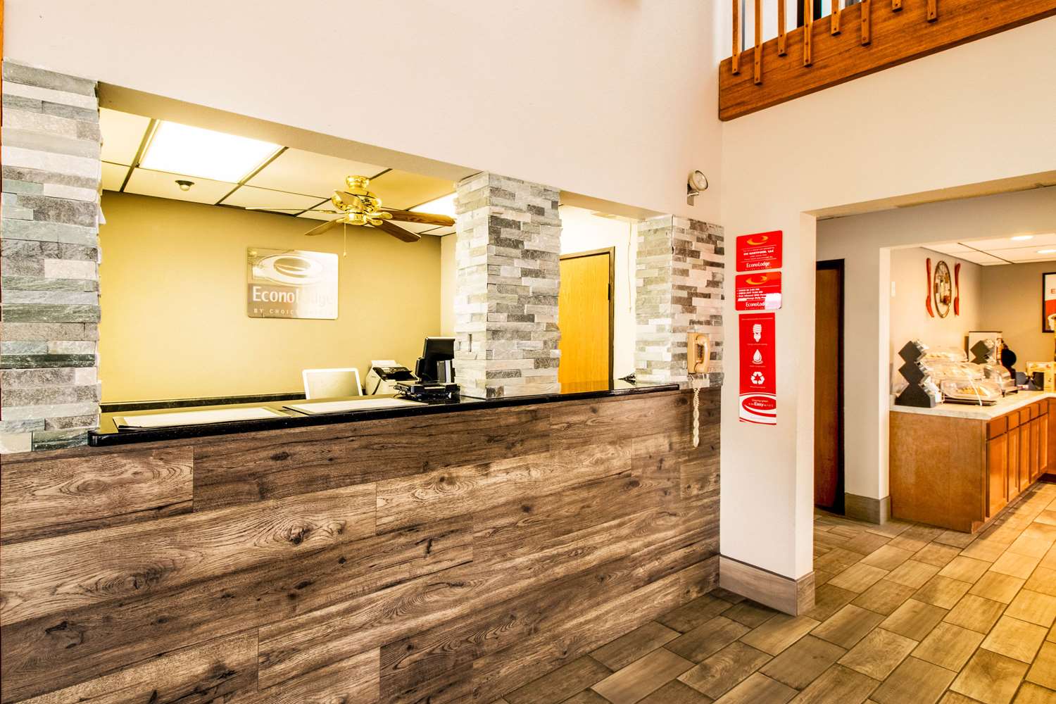 Econo Lodge Watertown, SD 2/16