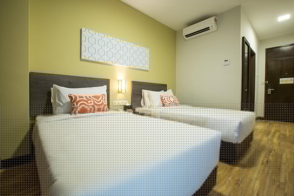 Humaira Hotel 26/41