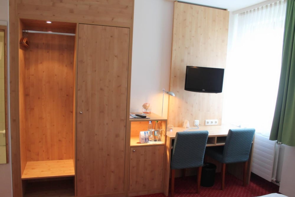 Steichele, Hotel Restaurant Weinstube 29/39