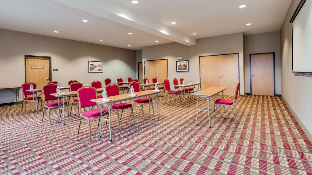 Best Western Plus Grapevine Inn 33/42