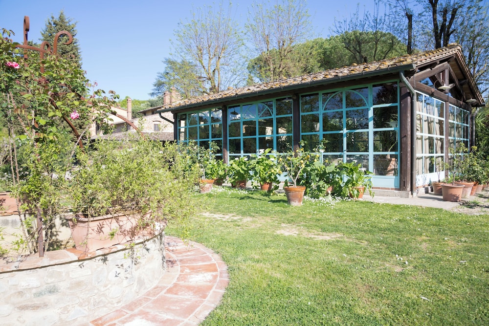 Borgo San Benedetto 44/50
