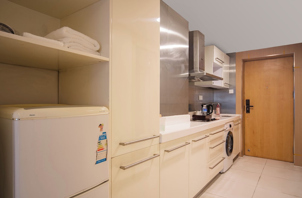 Private-Enjoyed Home Apartment Hotel of R&amp;F Wales Apartment 48/48