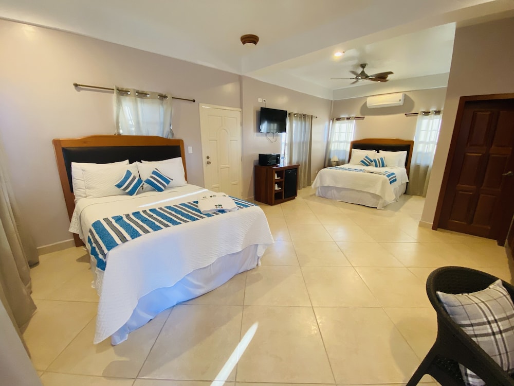 La Isla Resort 26/68