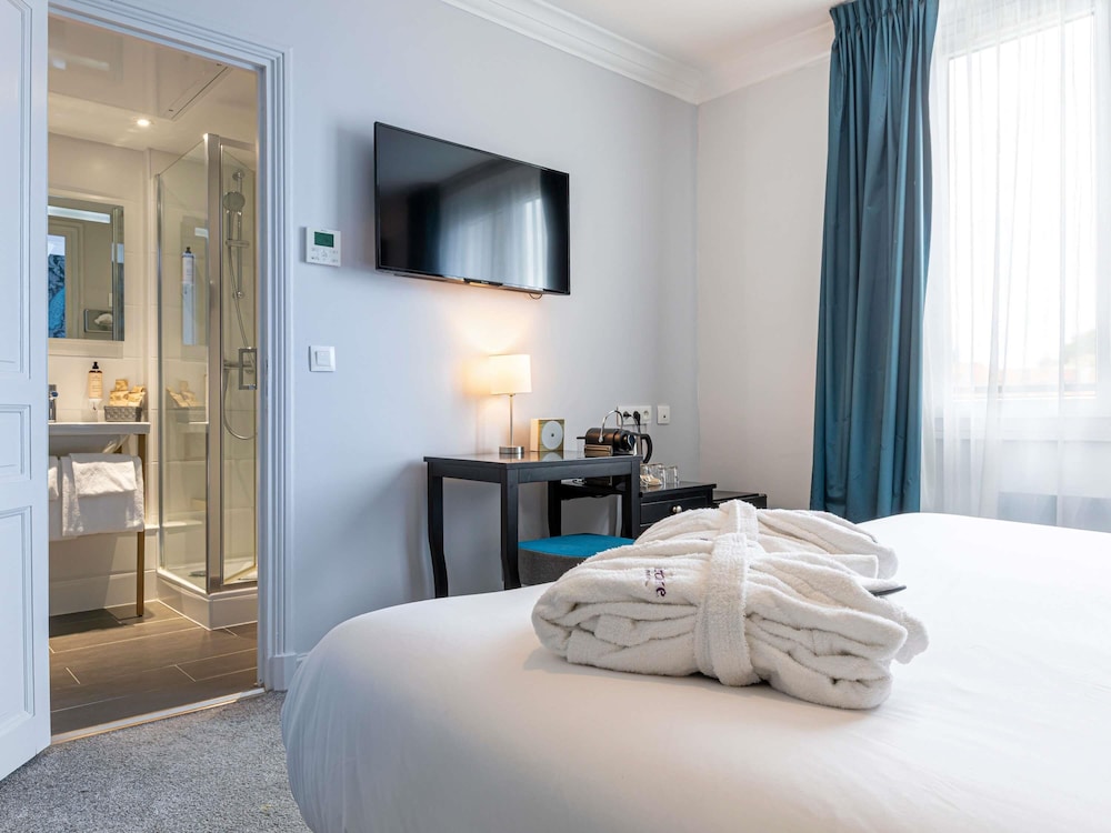 Mercure Paris Saint Cloud Hippodrome 32/69
