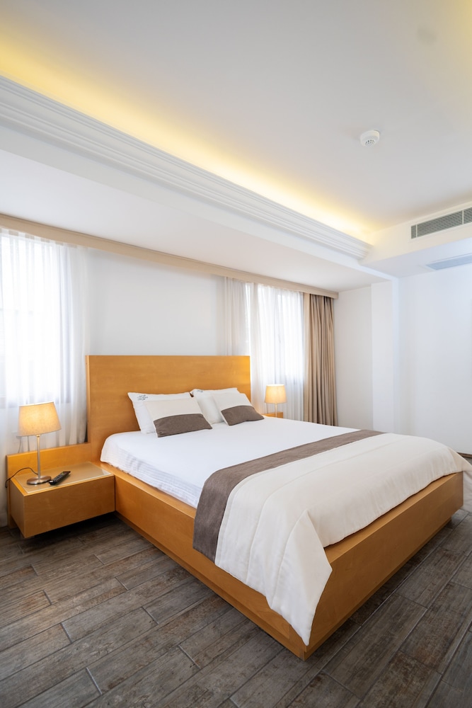 MB CITY HOTEL 15/43