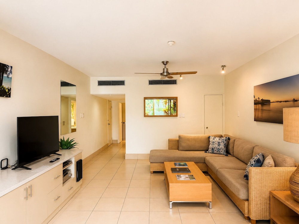 Club Tropical Resort 34/50