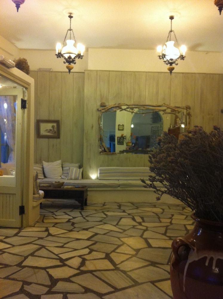Afrodite Hotel 25/50
