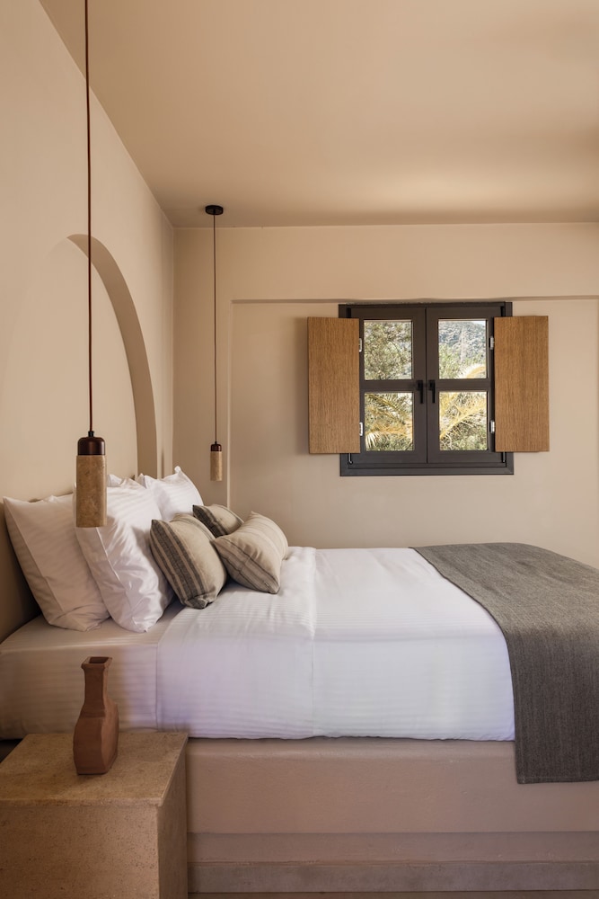 Plus, Comfort, Queen Bed, Sofa
