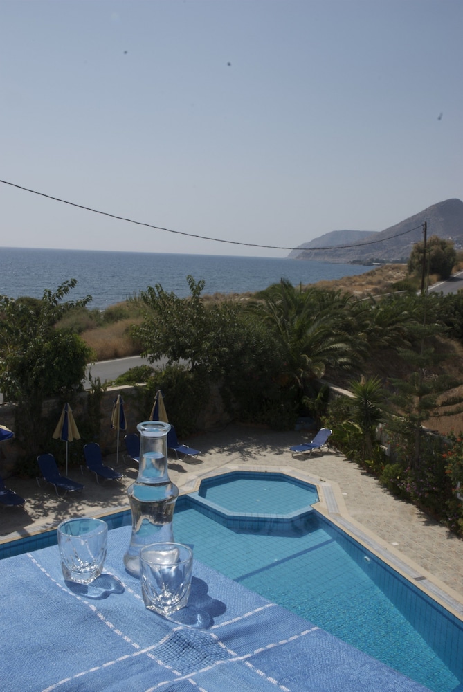 Sarikampos Beach 39/69