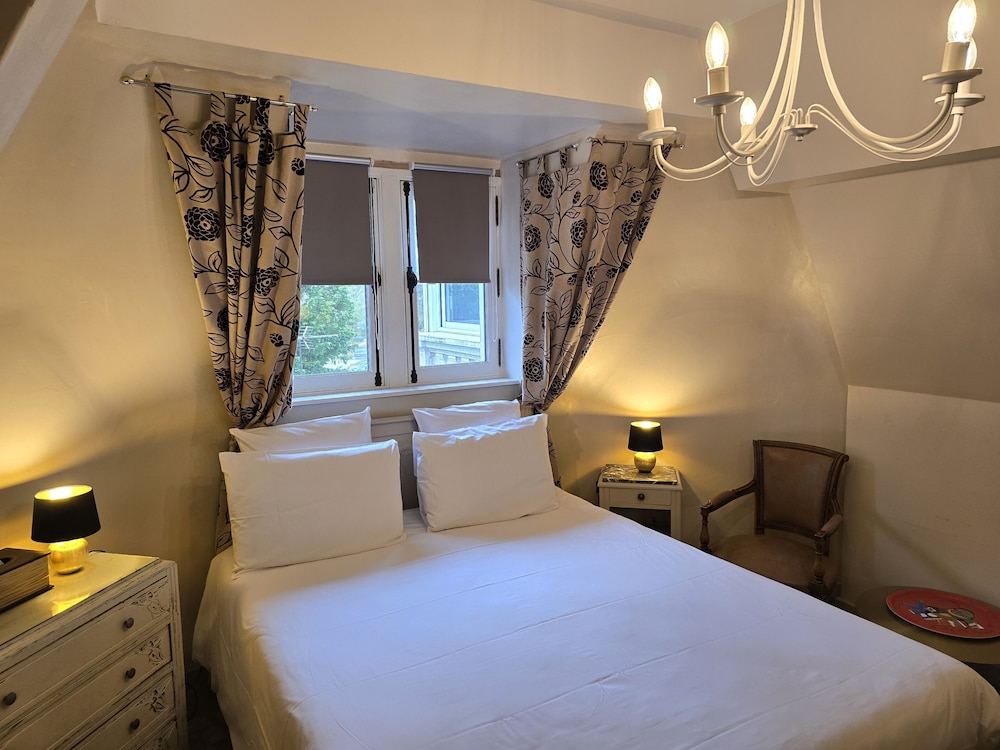 Castel Bayeux Guesthouse 8/50