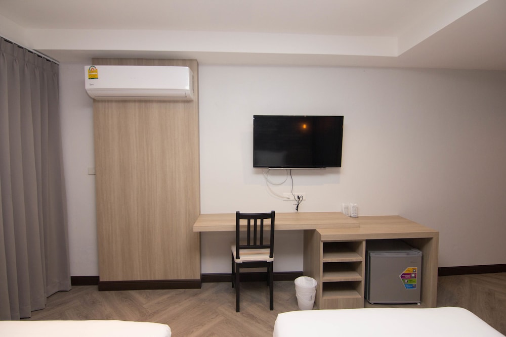 168 Studio Hotel Ubon Ratchathani 44/48