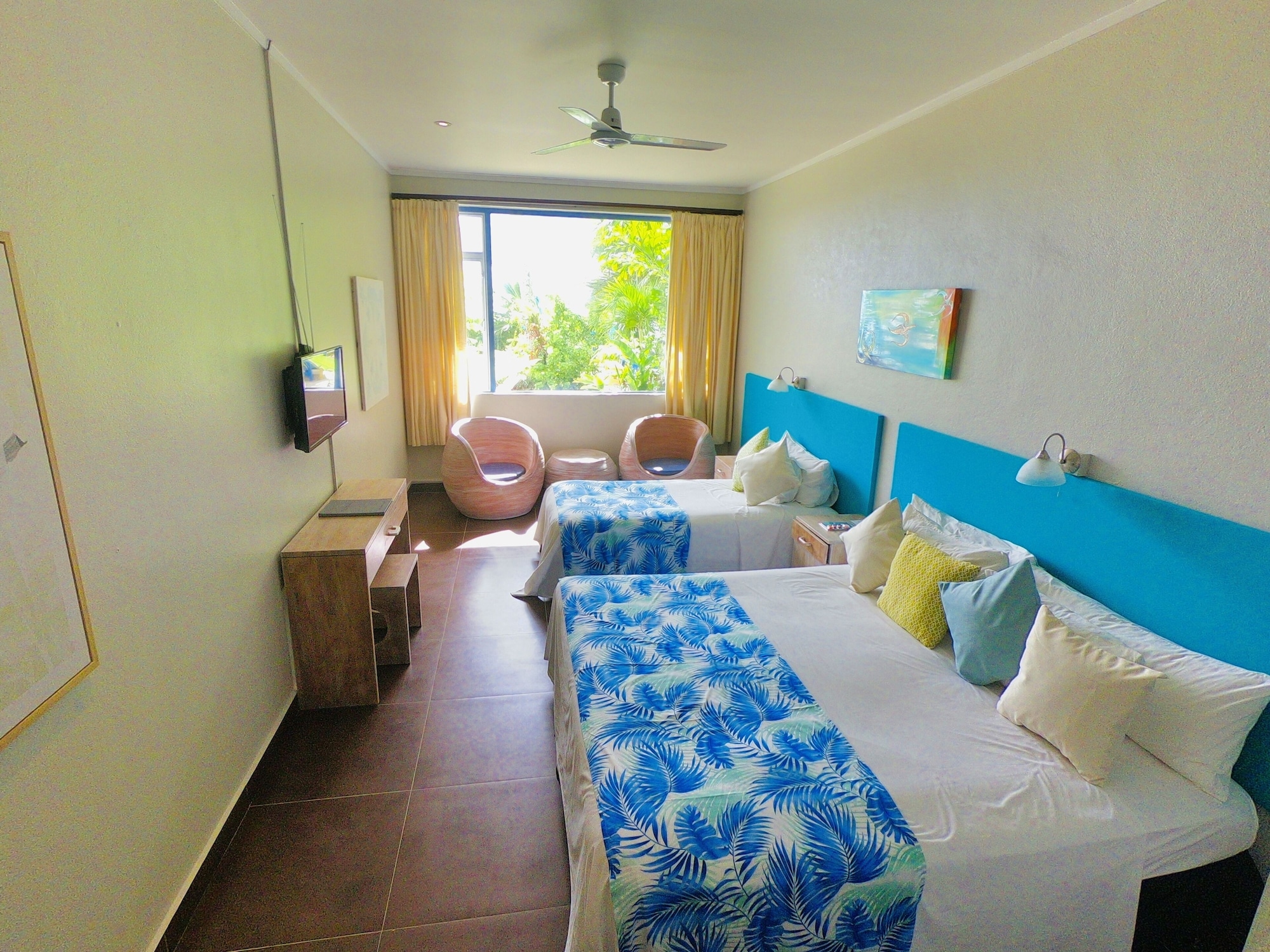 Cabana, 1 King and 1 Single Beds
