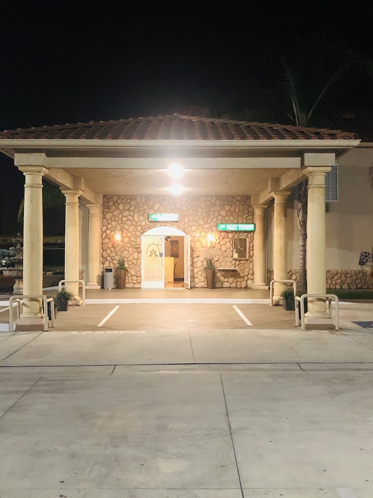 Guesthouse Inn Suites 5/63