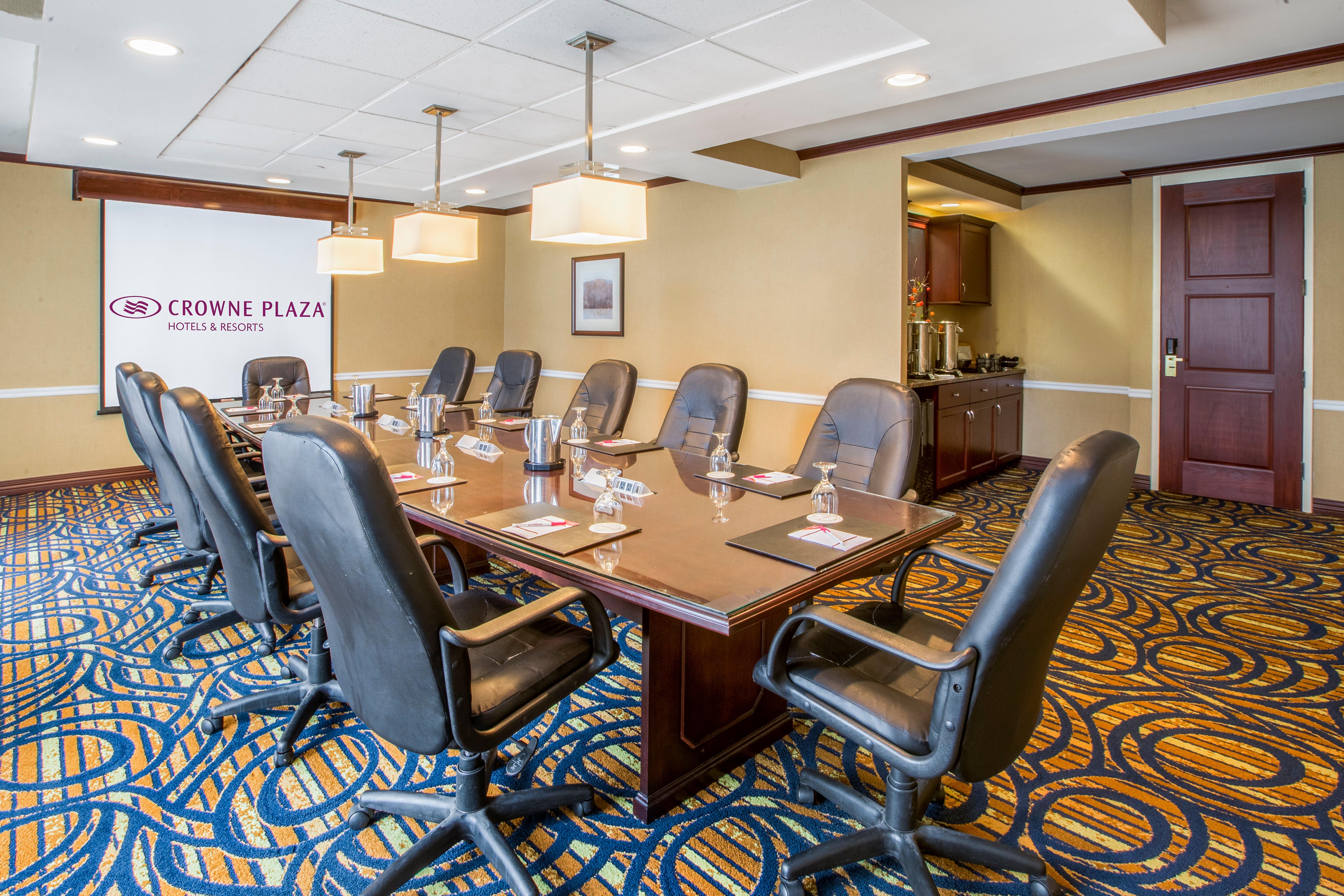 Ramada by Wyndham Cleveland Independence 46/56
