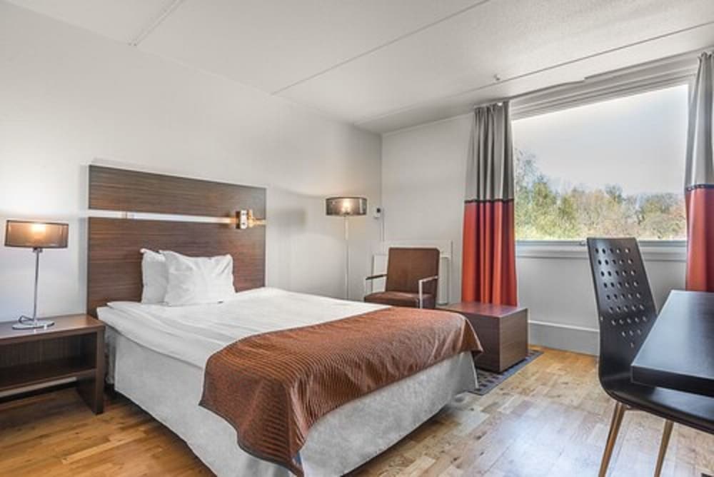 Quality Hotel Winn 9/34