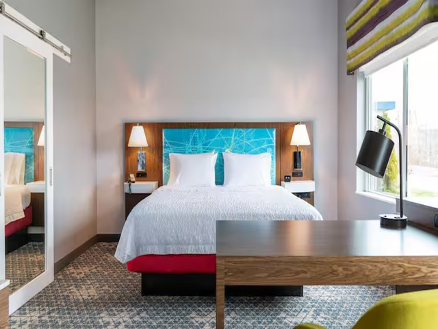 Hampton Inn by Hilton Warrenton I-70 2/5