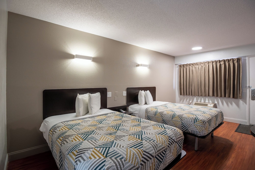 غرفة ديلوكس بسريرين مزدوجين للمدخنين، Motel6 Richmond, VA - Midlothian Turnpike 5/10