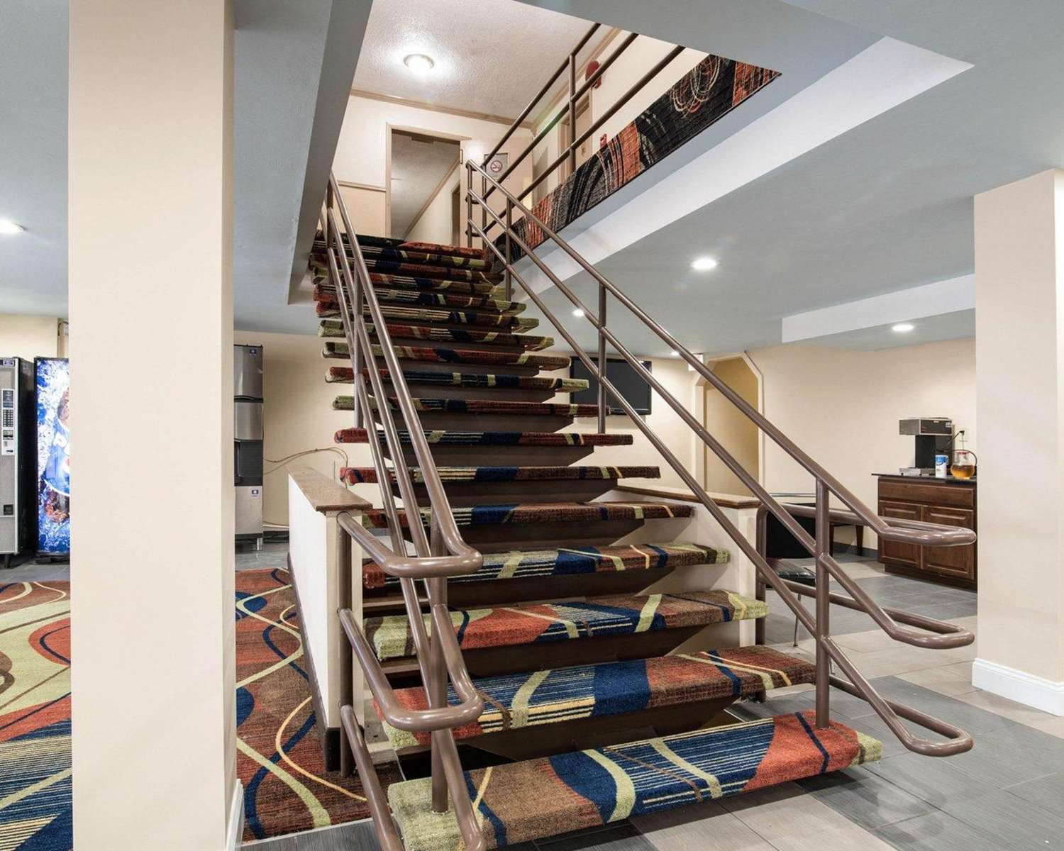 Rodeway Inn Syracuse Carrier Circle 30/32