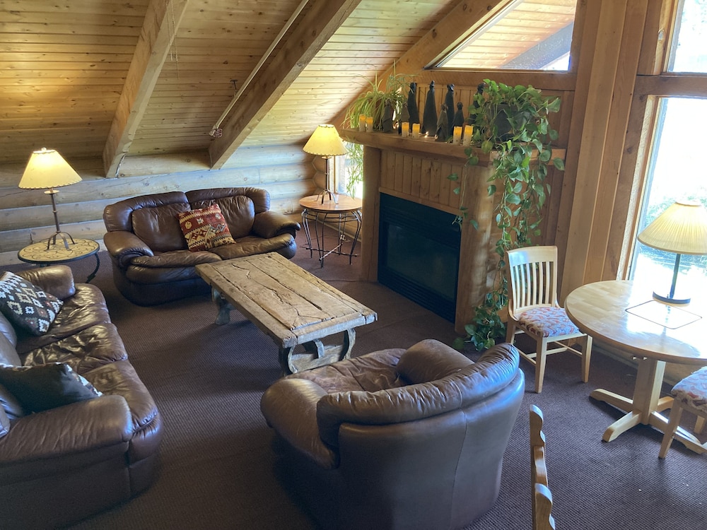 The Boulder Creek Lodge 40/64