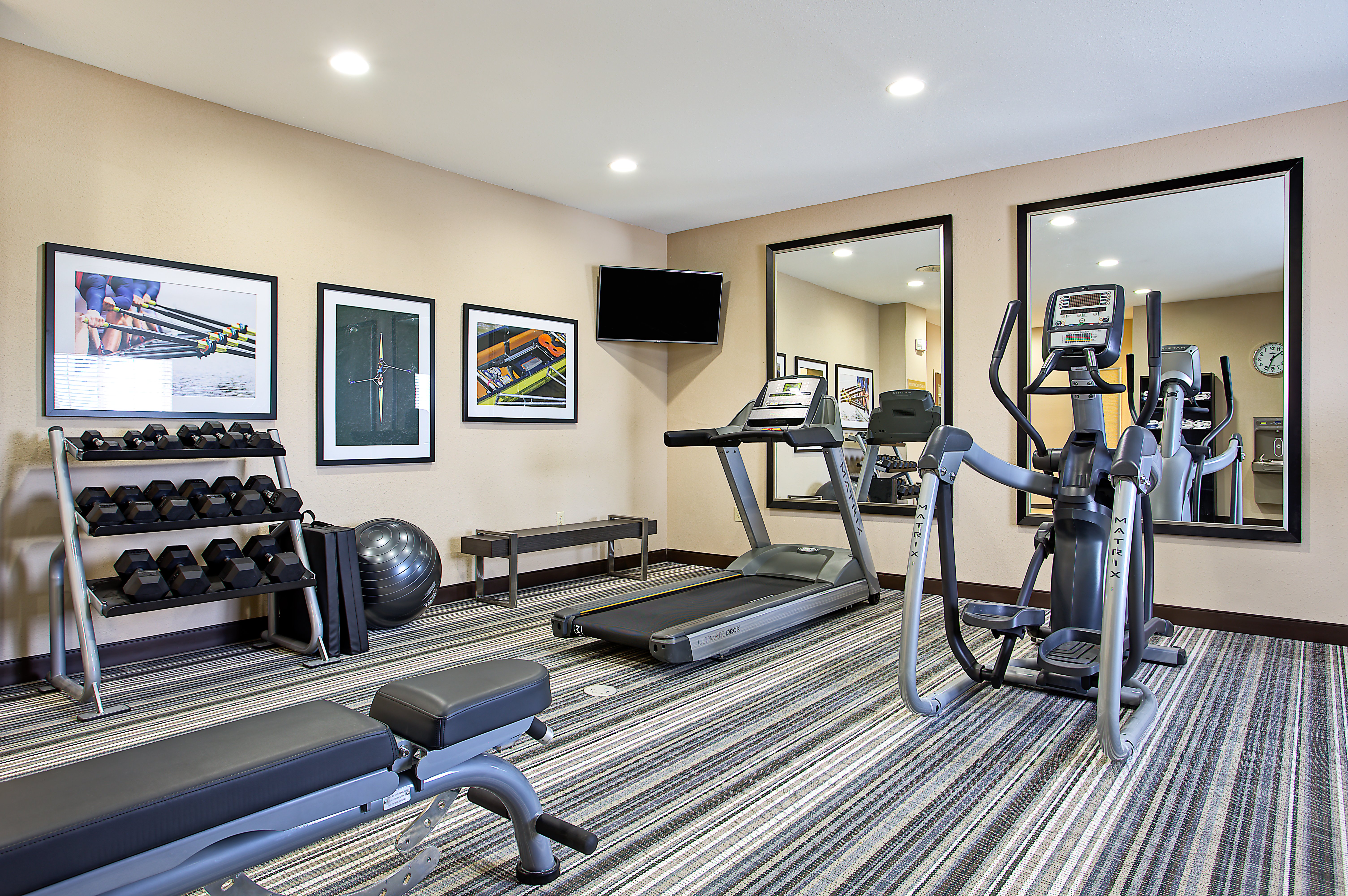 Candlewood Suites Oak Grove - Fort Campbell 33/65