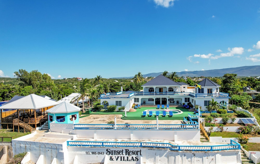 Sunset Resort 1/50