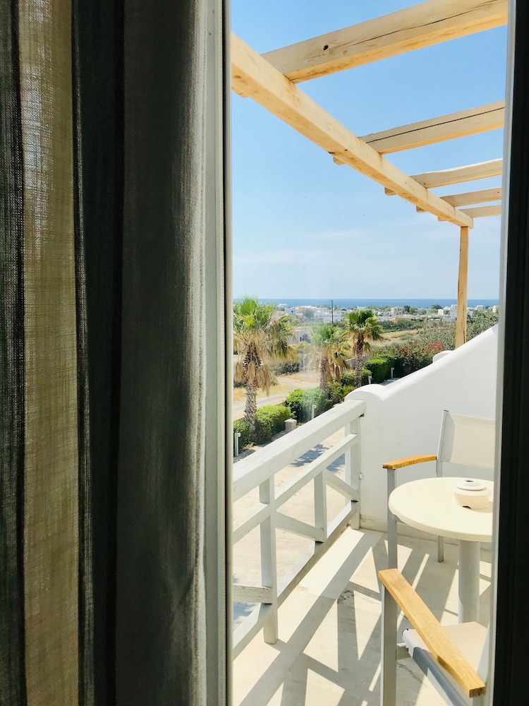 Thera Mare Resort in SANTORINI