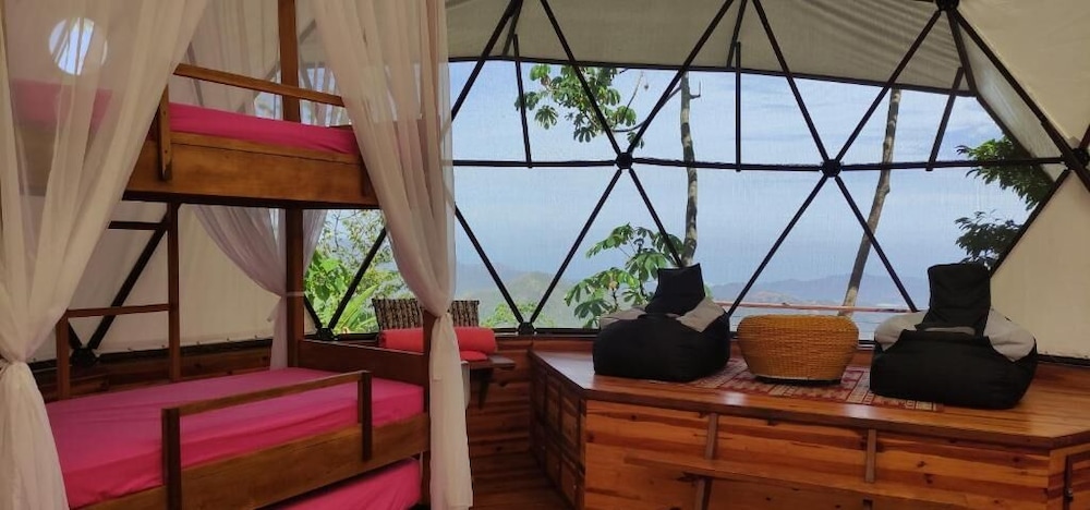 Trekker Glamping 32/58