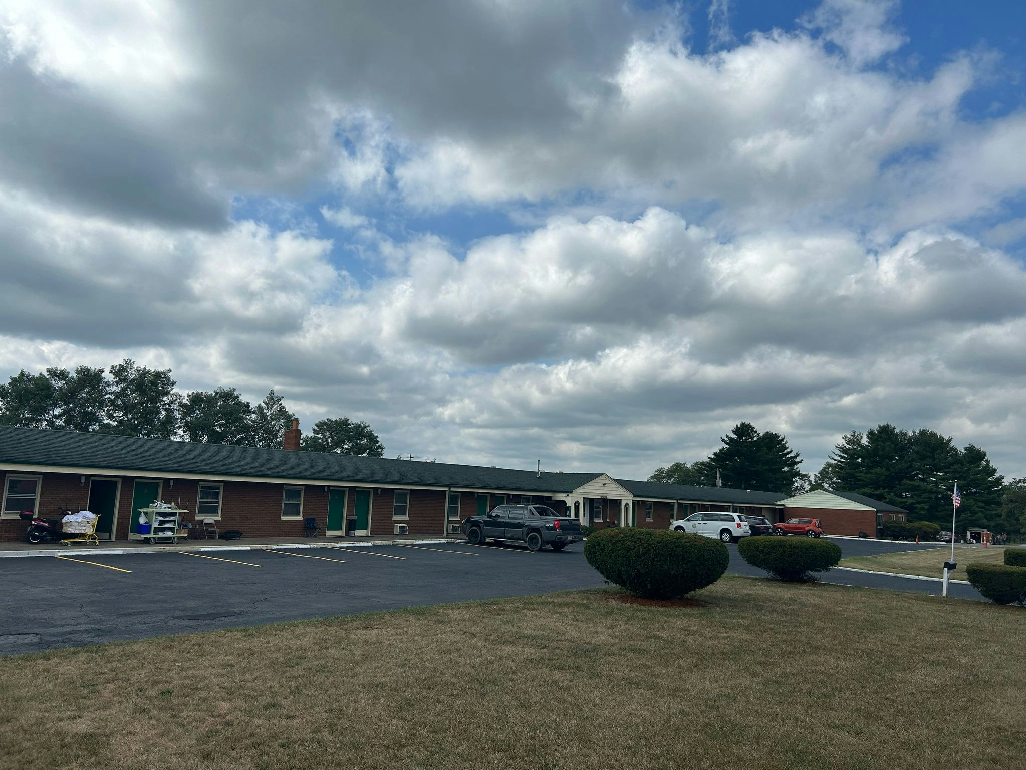 Hillcrest Motel by Oyo Aurora near Lawrenceburg 28/35