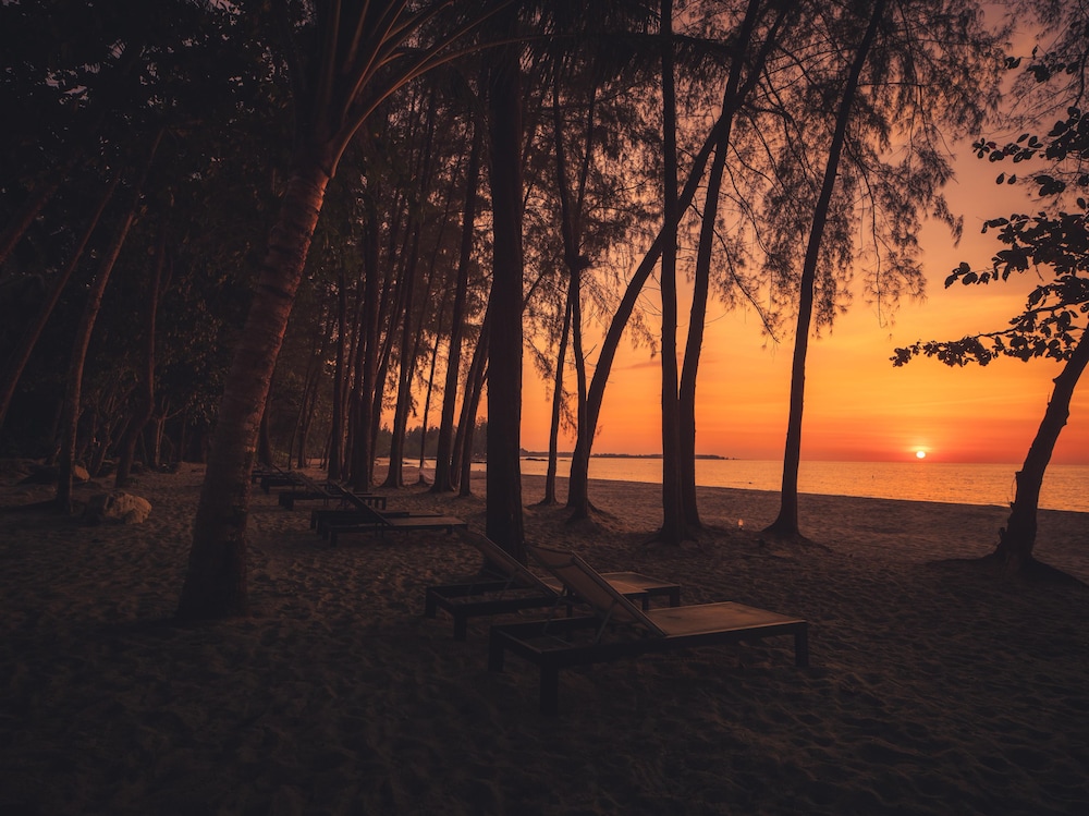 Avani Khao Lak Resort 66/68