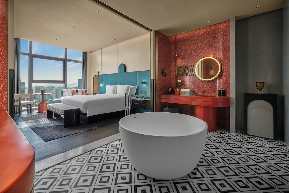 1 Bedroom, Suite, King Bed, Living and Dining Areas, Hotel Indigo Zhuhai Xiangzhou by IHG 9/9
