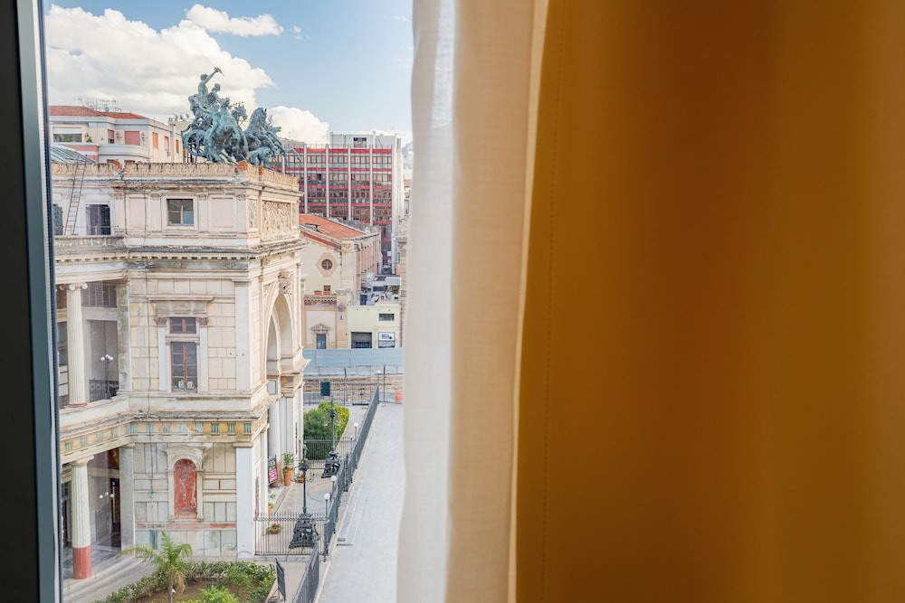 Hotel Politeama 6/69