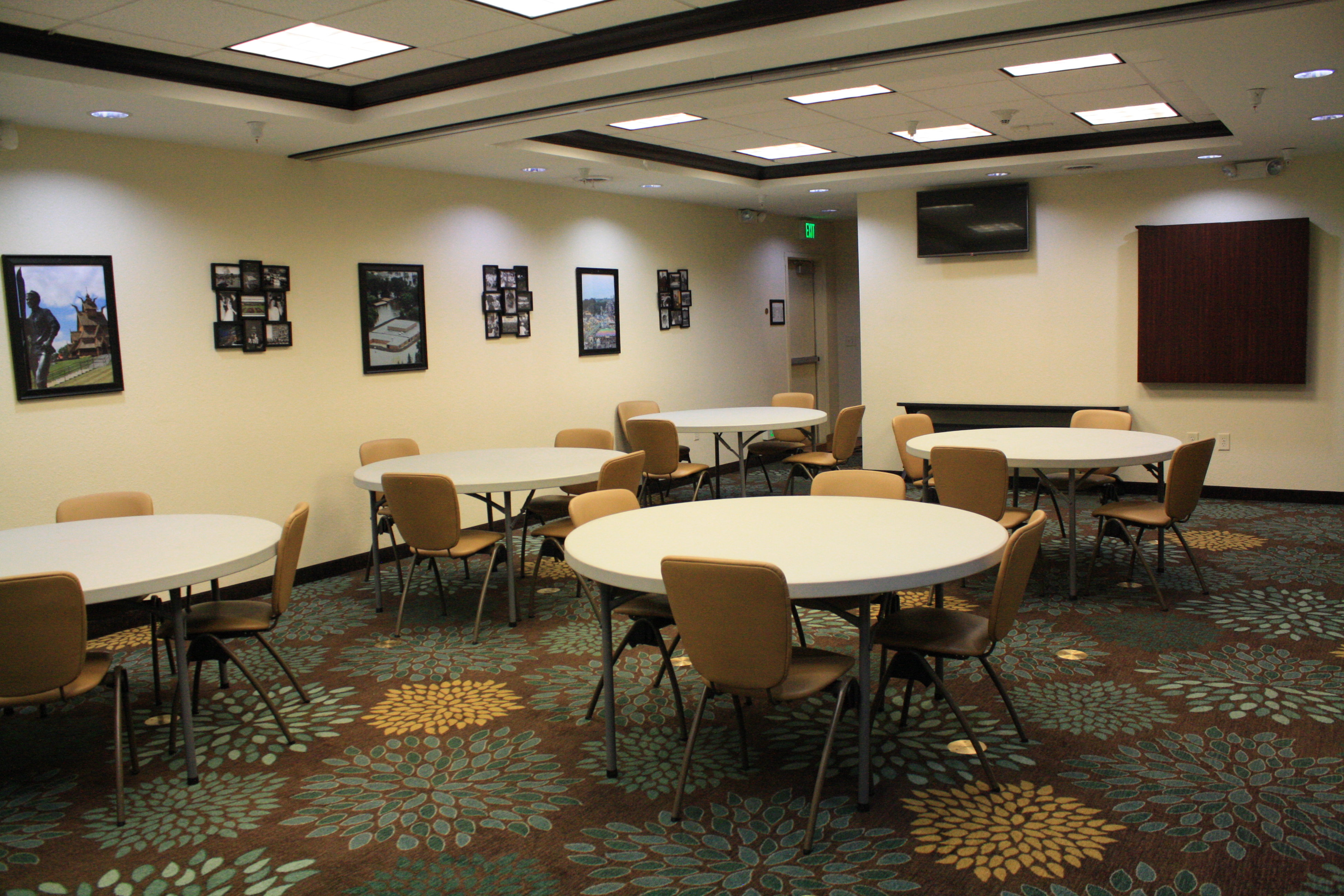 Staybridge Suites Minot 57/62