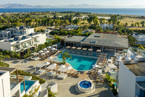 Harmony Crest Resort - Adults Only 35/43