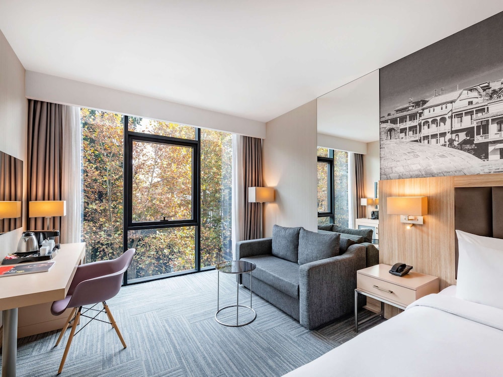 Tbilisi Saburtalo Hotel 30/50
