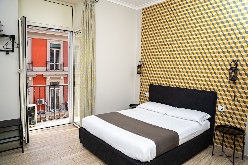 DELUXE, DOUBLE BED, BALCONY
