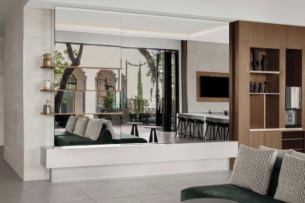 AC Hotel Pasadena 30/48
