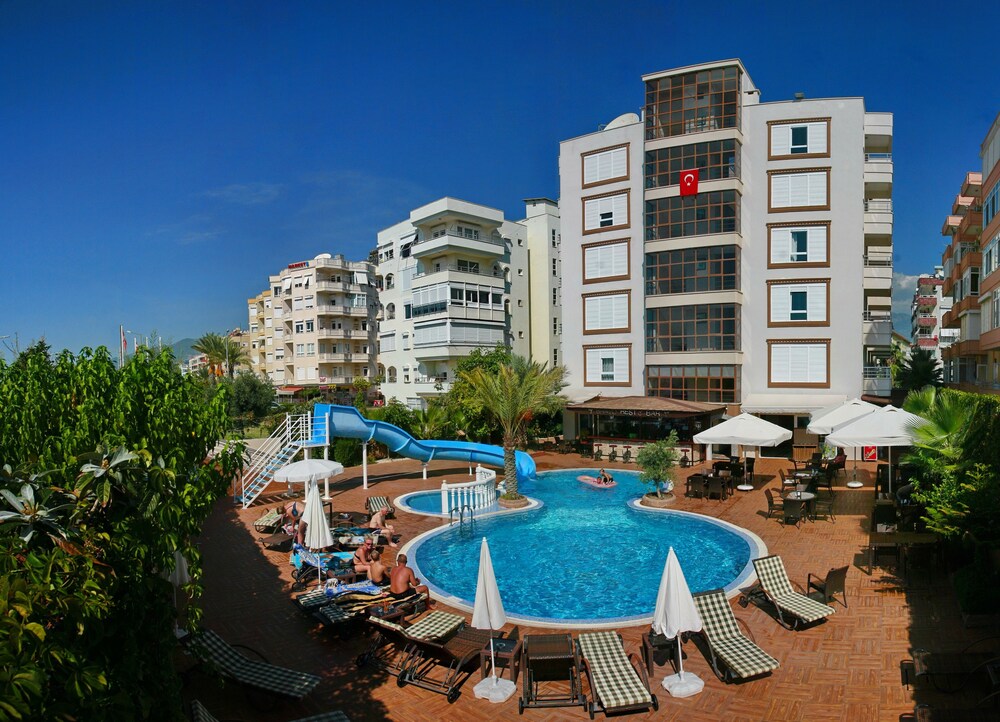 Bella Bravo Suite Hotel 46/49
