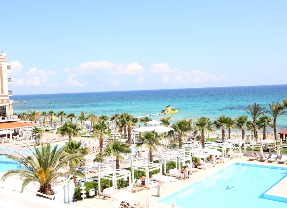 Vrissiana Beach 47/50
