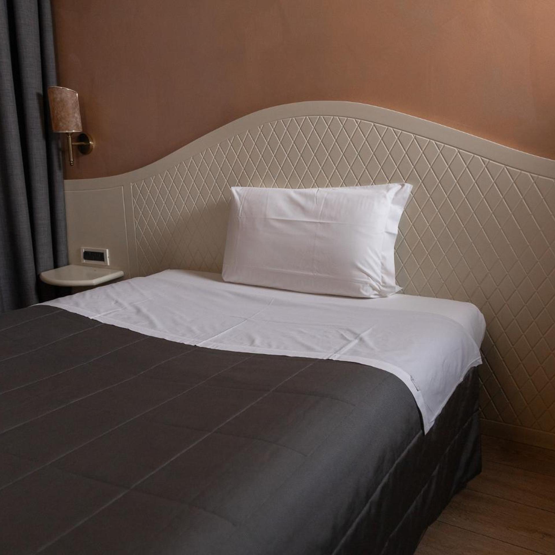 Room, Single, Continental 4/6