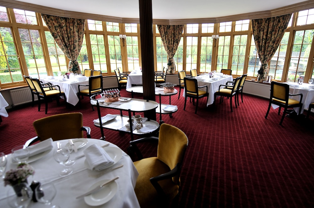 French Horn Hotel 30/49