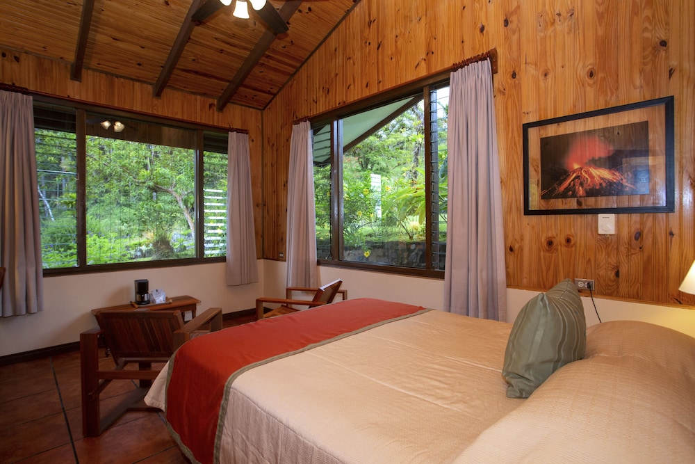 Private, Economy, House, Queen Bed, Shared Bathroom