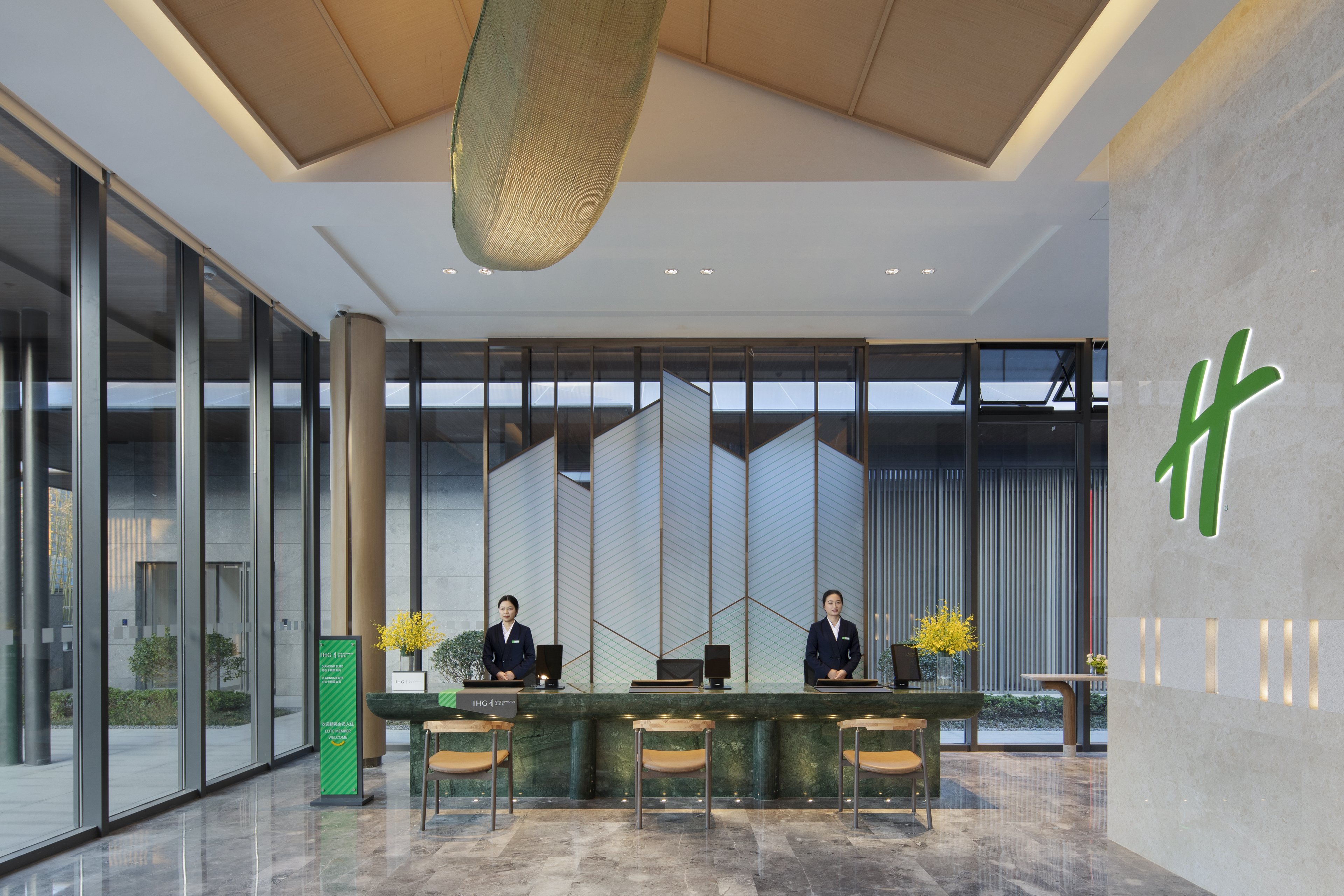 Holiday Inn Deqing Xinshi Ancient Town 2/39