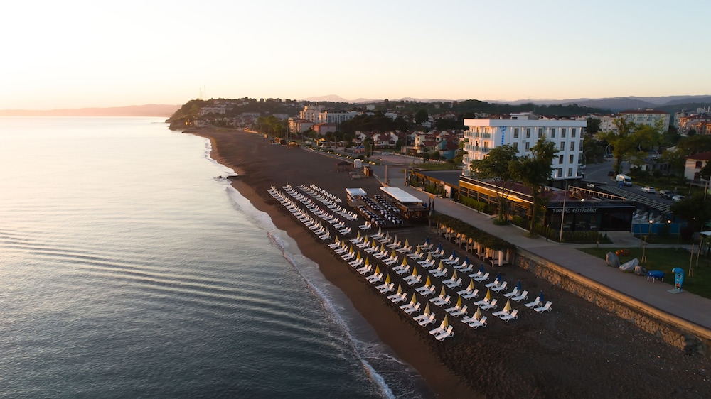 Turkuaz Beach Hotel 40/49