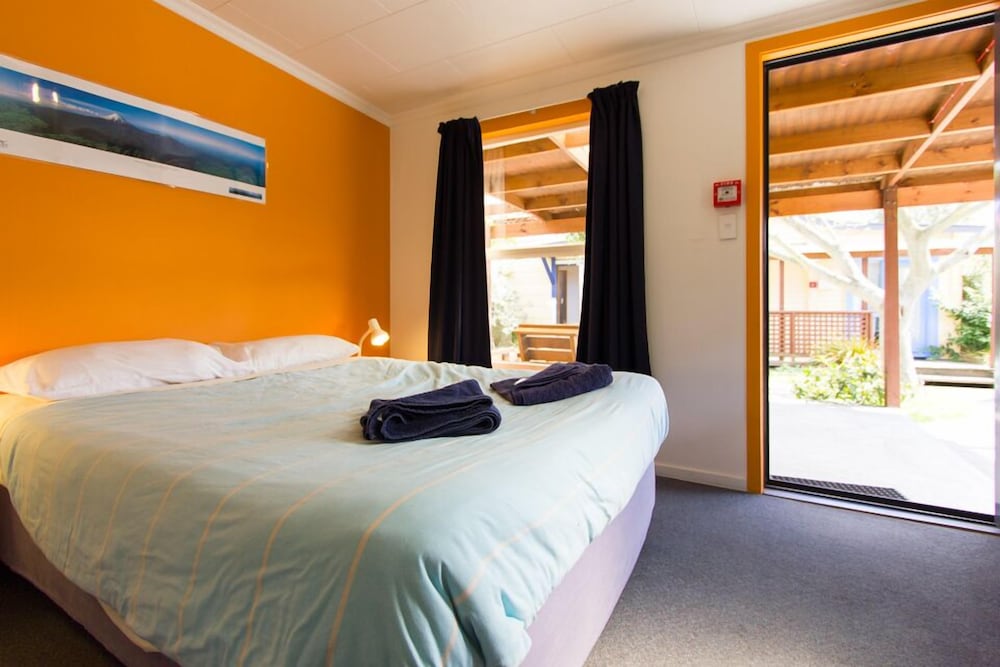 1 Bedroom, Suite, Queen Bed