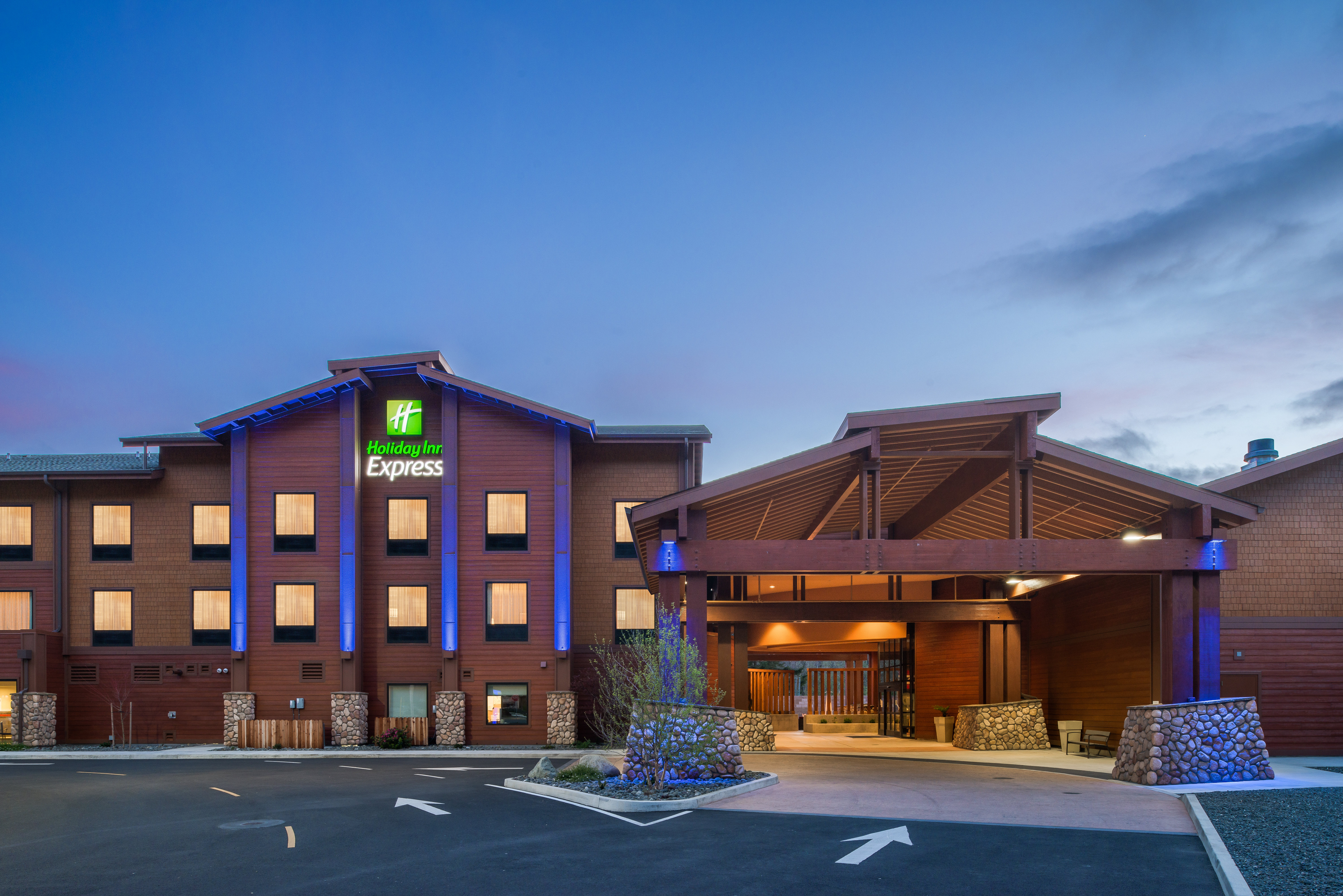Holiday Inn Express Klamath - Redwood Ntl Pk Area 4/68