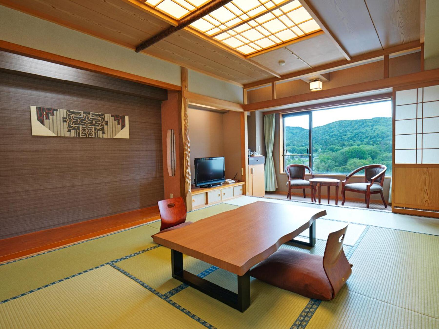 Japanese, Win Beds